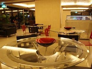 Sky Hotel Salmiya Экстерьер фото