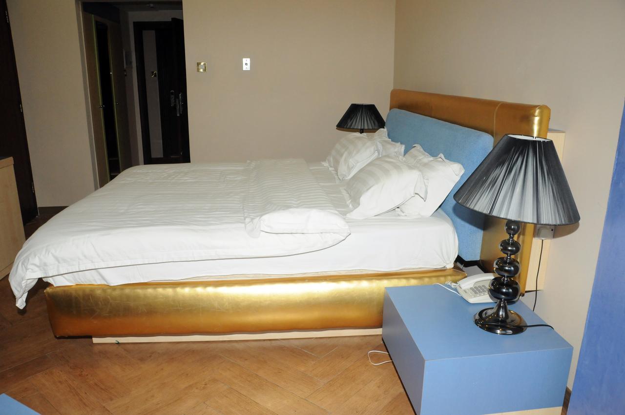 Sky Hotel Salmiya Экстерьер фото