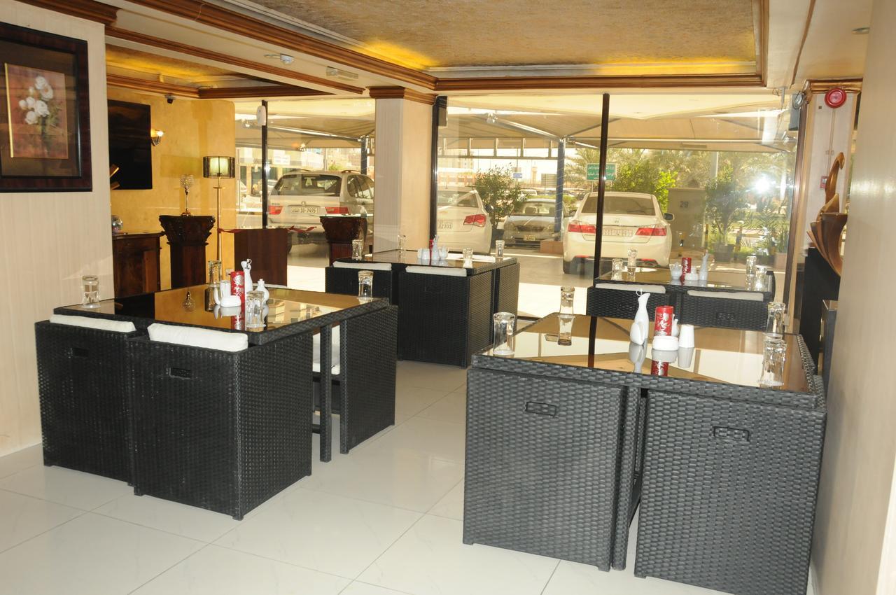 Sky Hotel Salmiya Экстерьер фото