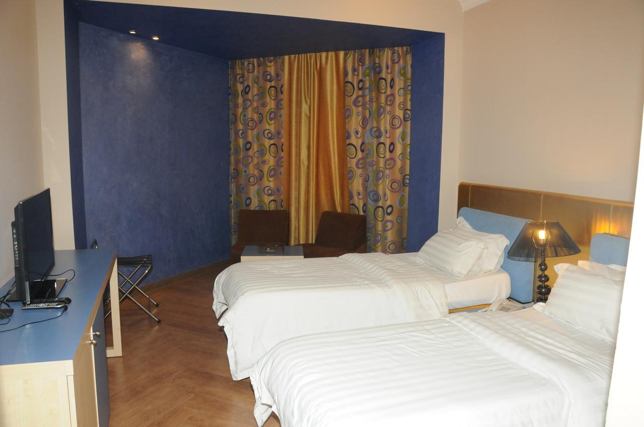 Sky Hotel Salmiya Экстерьер фото