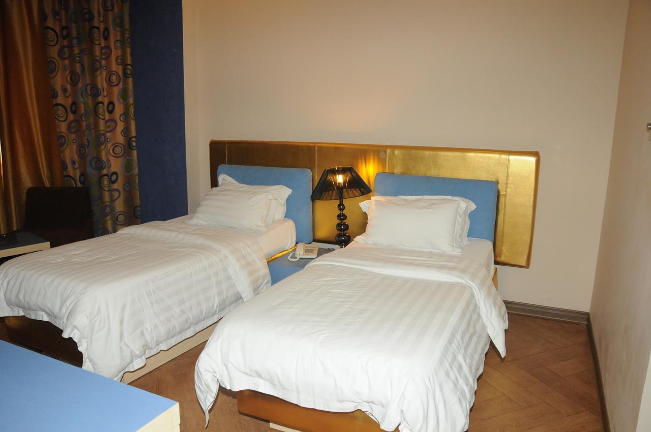 Sky Hotel Salmiya Экстерьер фото